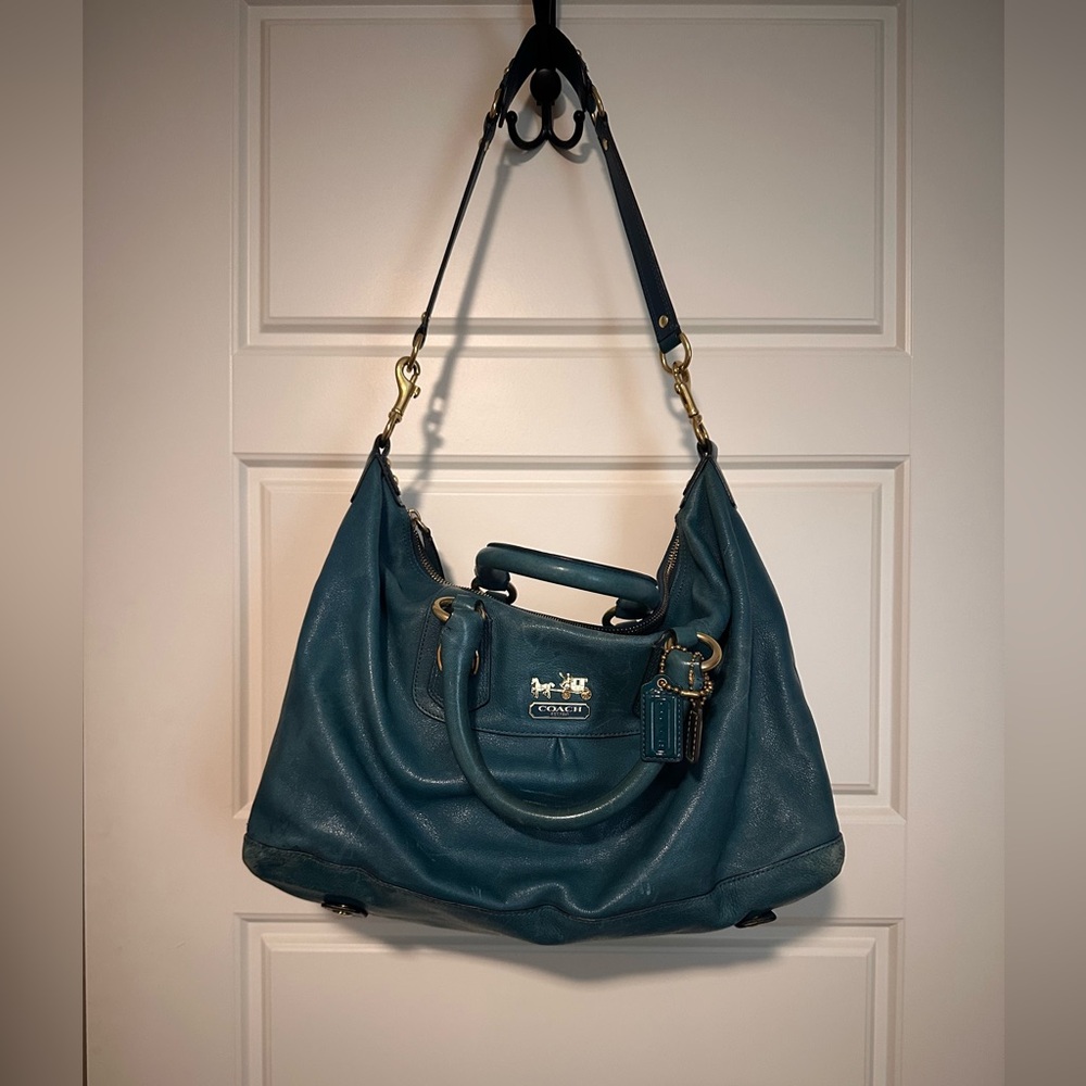 COACH Leather Handbag medium sized with removable shoulder strap - Picture 3 of 14